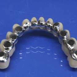 Bridge provisoire avec armature métal